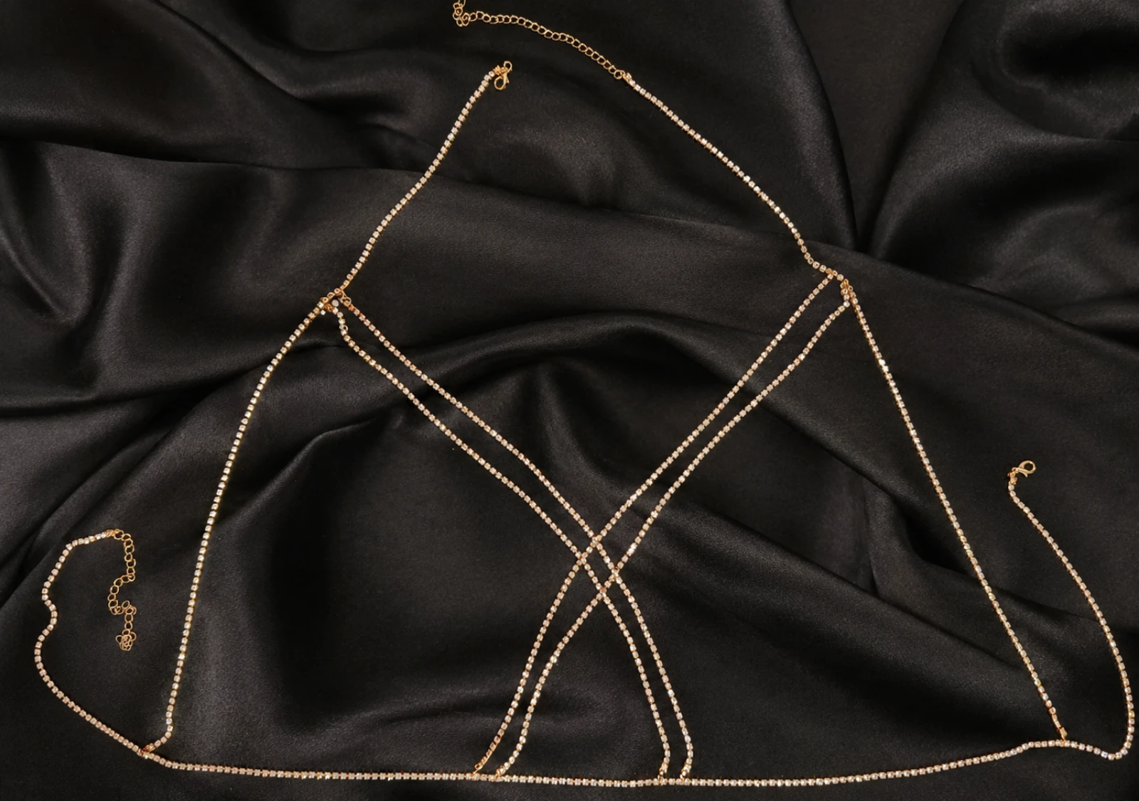 Jóia corporal body chain adorno decote dourado strass – photo 2
